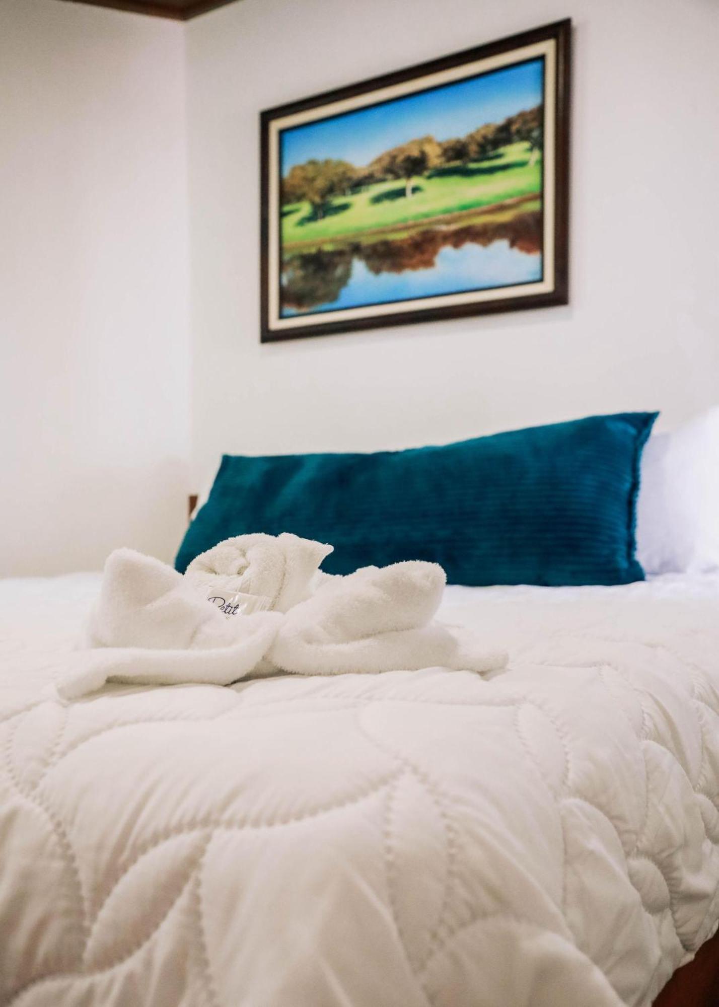 Hotel Y Restaurante El Paramo San Rafael  エクステリア 写真
