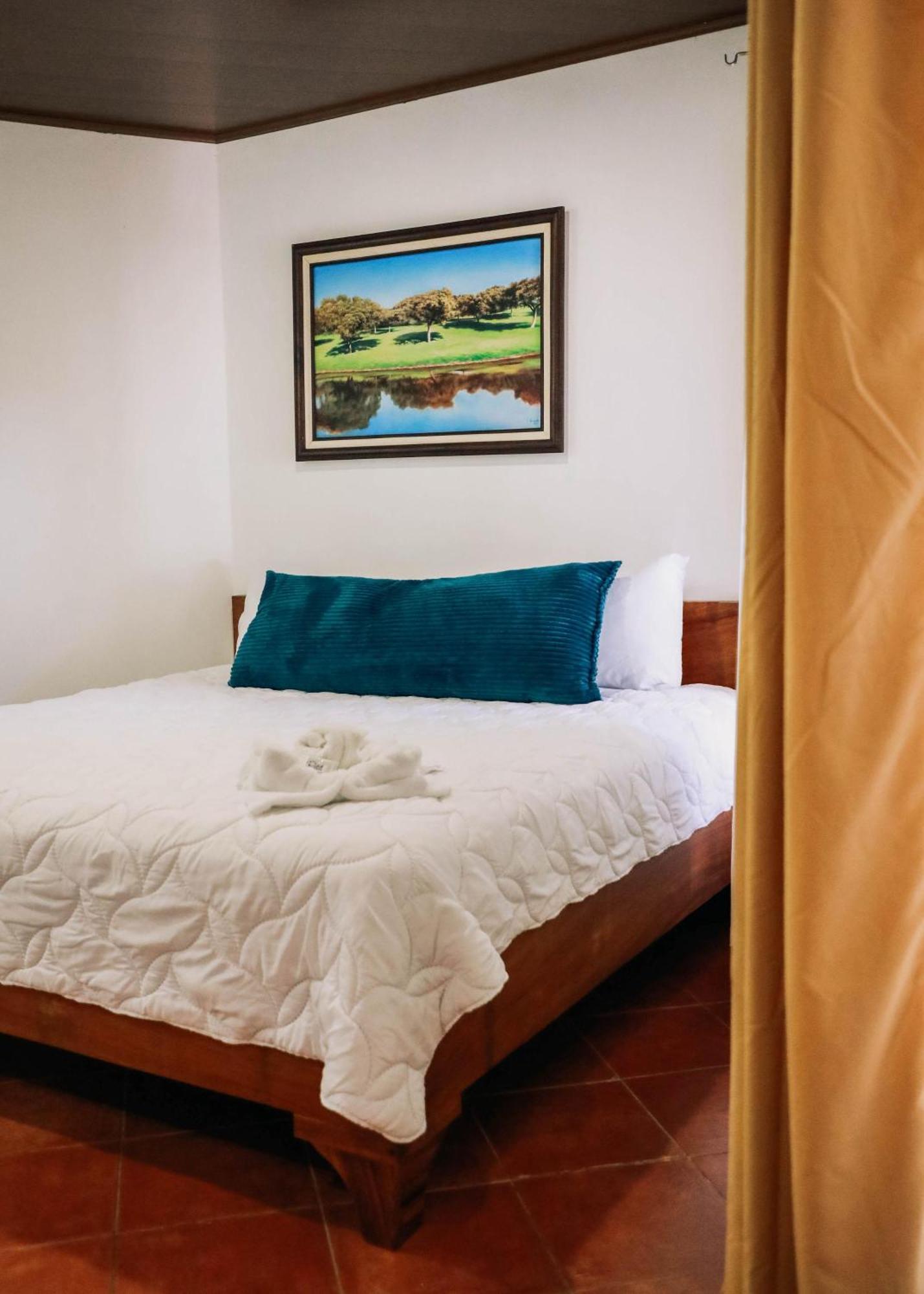Hotel Y Restaurante El Paramo San Rafael  エクステリア 写真
