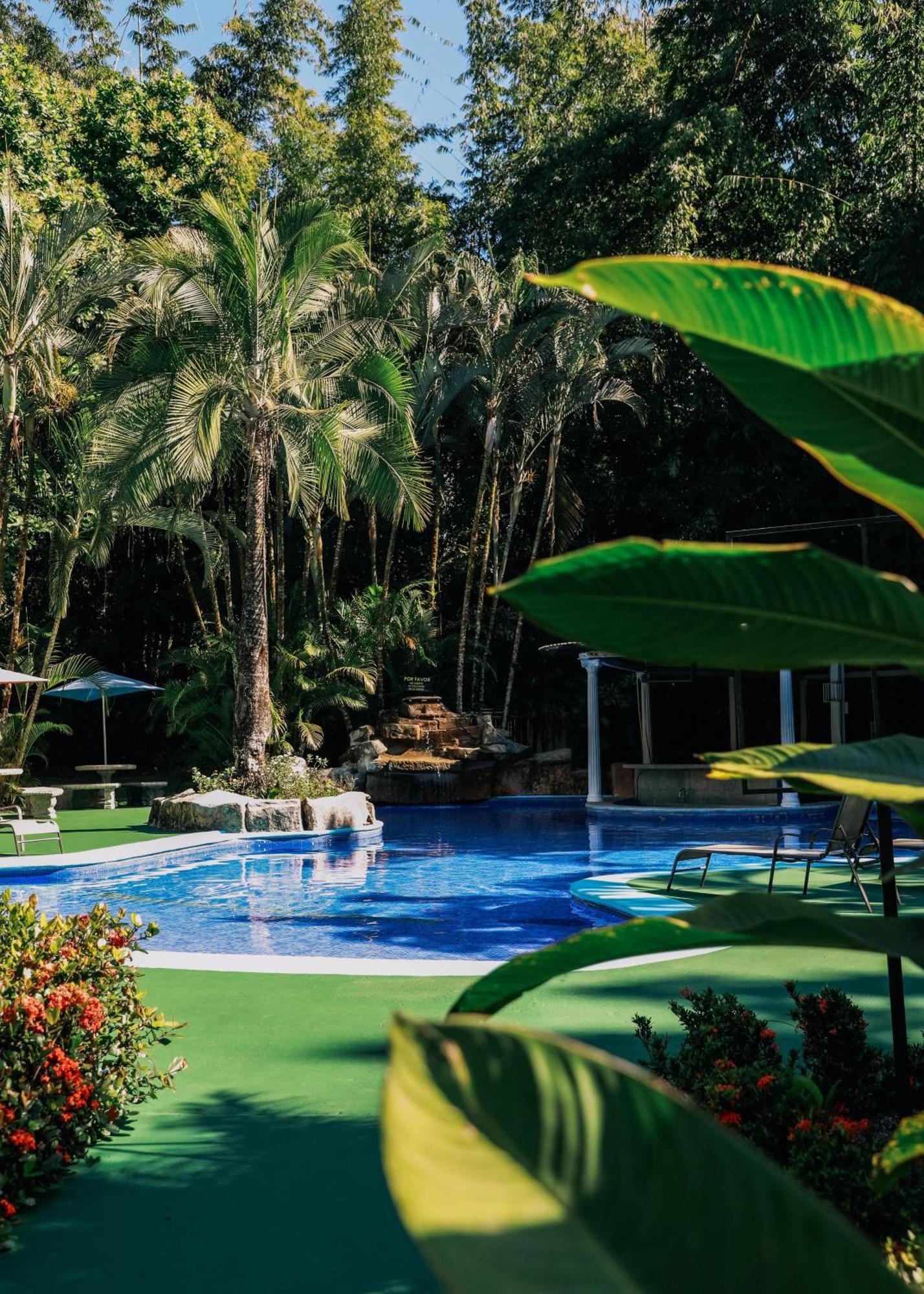 Hotel Y Restaurante El Paramo San Rafael  エクステリア 写真
