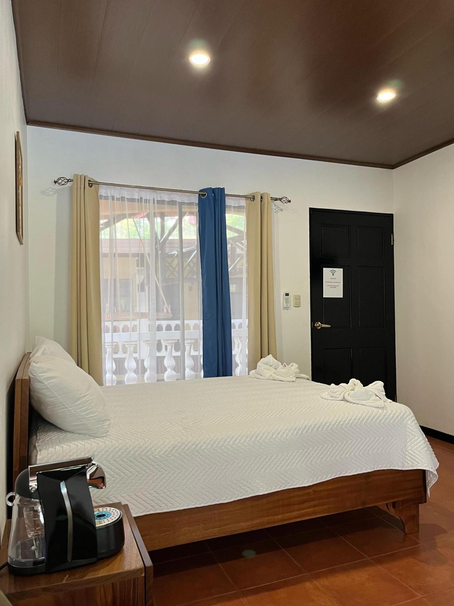 Hotel Y Restaurante El Paramo San Rafael  エクステリア 写真